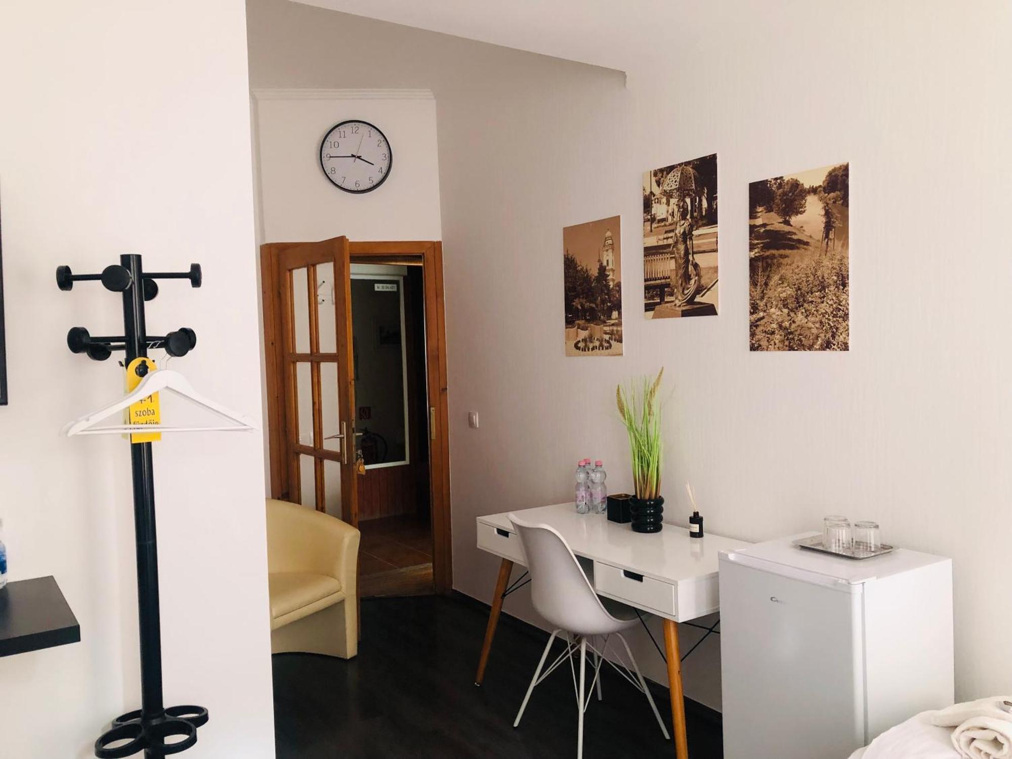 Ejjelibagoly Vendeghaz Hotel Szentes Eksteriør billede